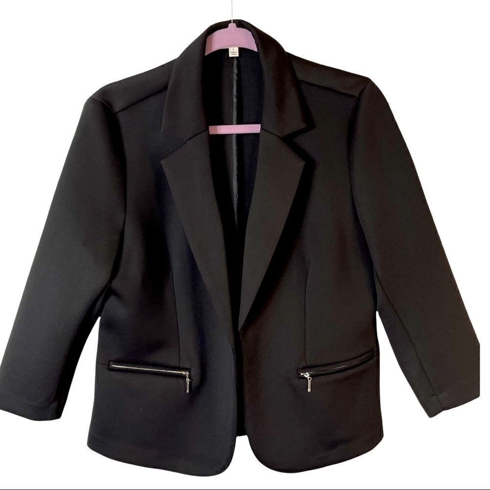 89th + Madison Black Open Blazer LARGE